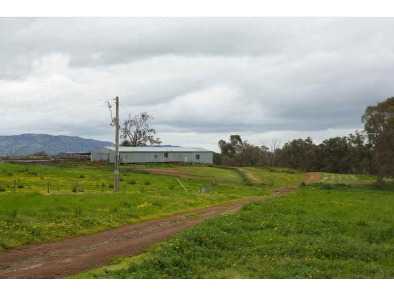935 Highlands Road, Whiteheads Creek VIC 3660