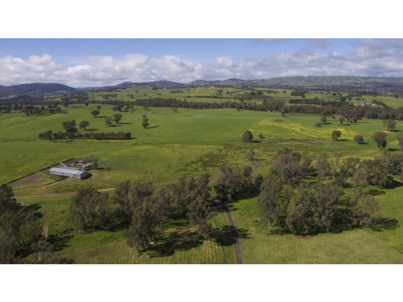 935 Highlands Road, Whiteheads Creek VIC 3660