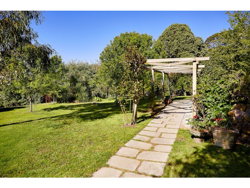 3330 Romsey Road, Chintin VIC 3756