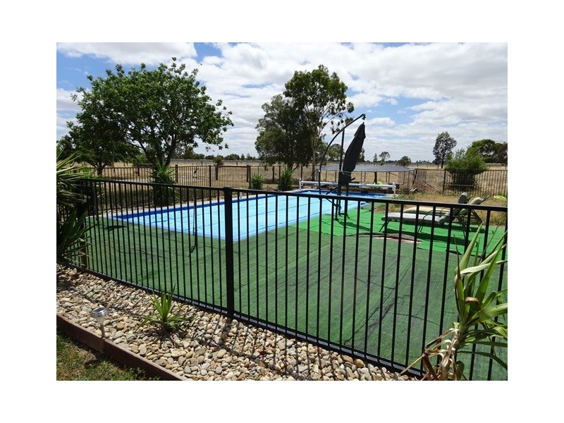 … Cnr Rowe Road and McDonald Road, Echuca VIC 3564