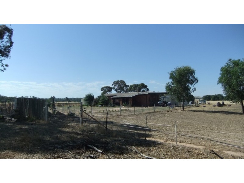 5 Bains Road, Navarre VIC 3384