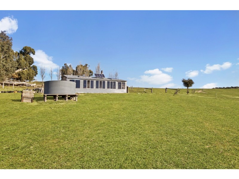 55 McIntosh Lane, Nulla Vale VIC 3435