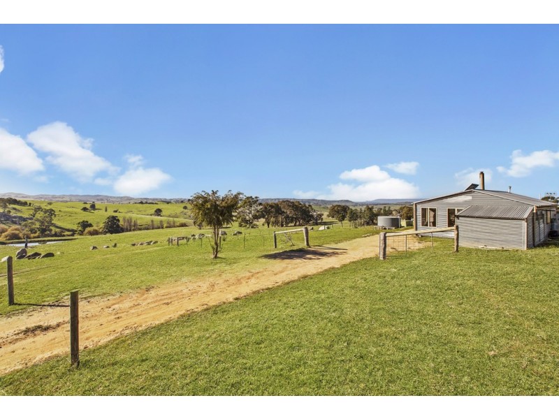 55 McIntosh Lane, Nulla Vale VIC 3435