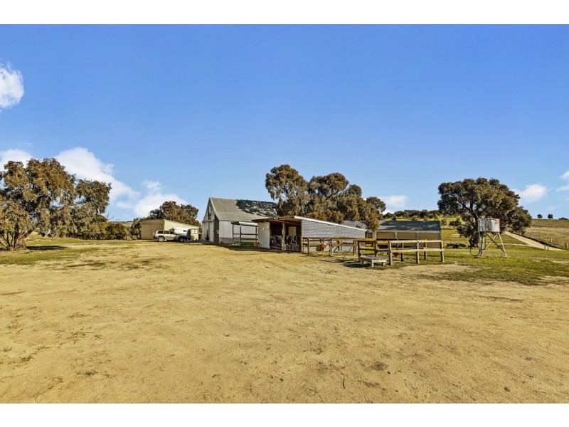 55 McIntosh Lane, Nulla Vale VIC 3435