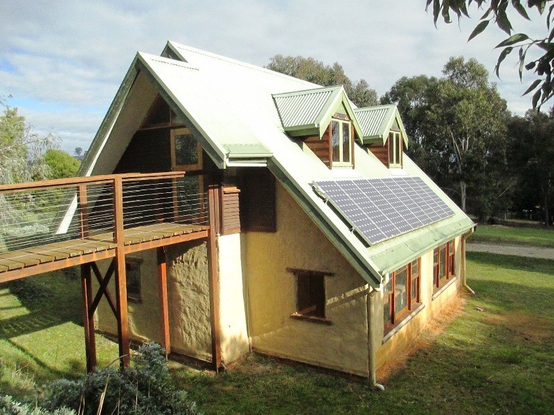 49 HALLS FLAT ROAD, Alexandra VIC 3714