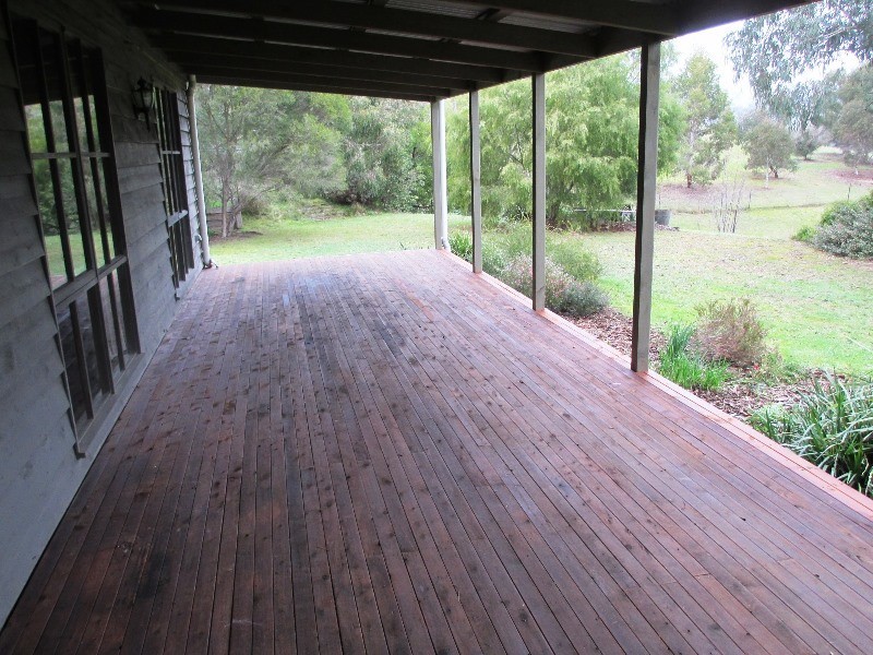 49 HALLS FLAT ROAD, Alexandra VIC 3714