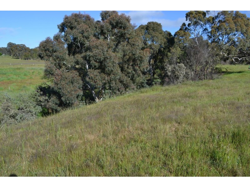 75 West Road, Pyalong VIC 3521