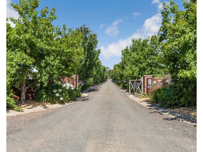 7 Kurkurac Court, High Camp VIC 3764