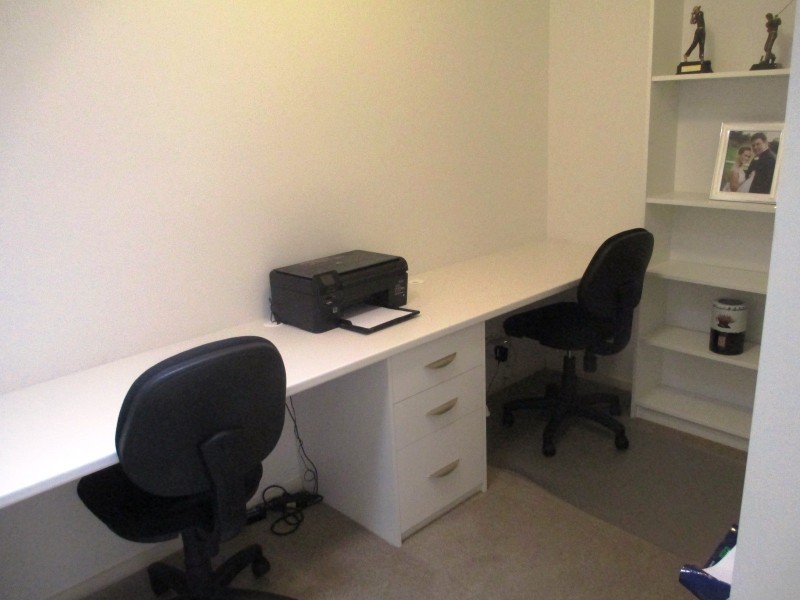 37 PENDLEBURY STREET, Alexandra VIC 3714