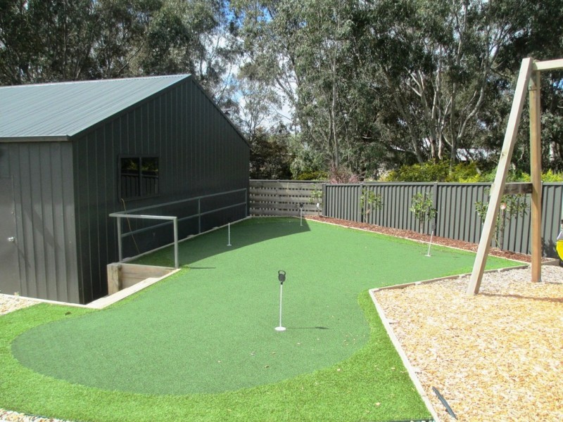 37 PENDLEBURY STREET, Alexandra VIC 3714