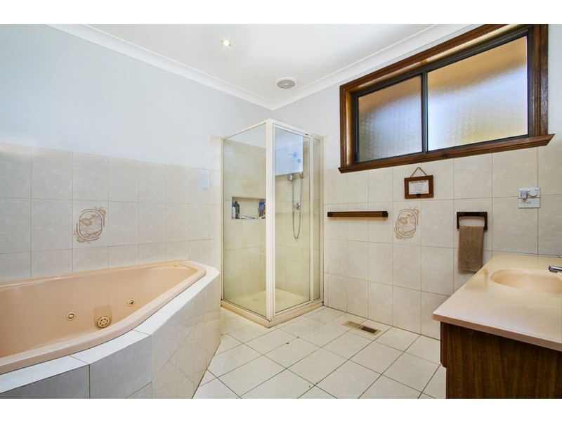 4 Pretty Sally Drive, Wallan VIC 3756