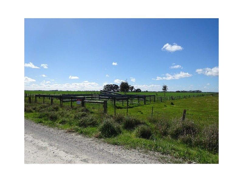 . Tehan and Fraser Road, Koyuga VIC 3622