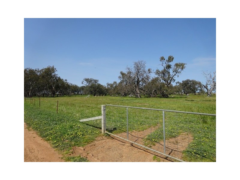 . TAMARA and MT TERRICKS ROAD, Echuca VIC 3564