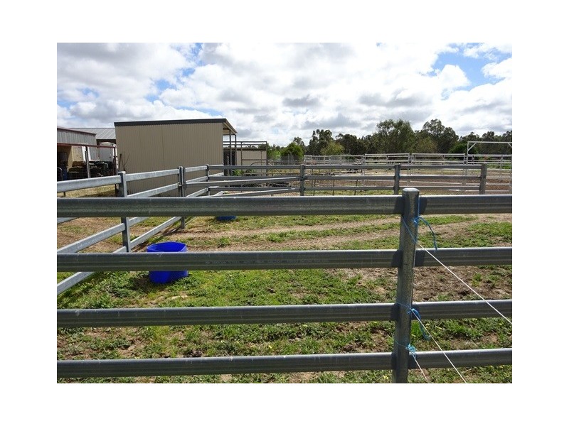 40 PAROO STREET, Echuca VIC 3564