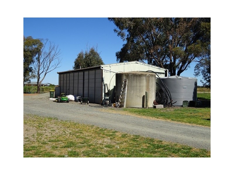 592 LOOKER ROAD, Echuca VIC 3564