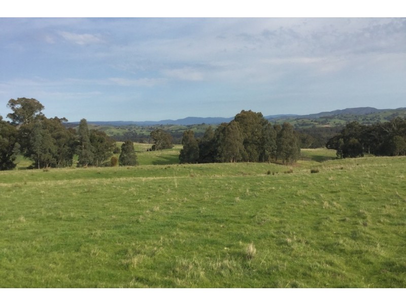 Part 325 Switzerland Road, Ghin Ghin VIC 3717