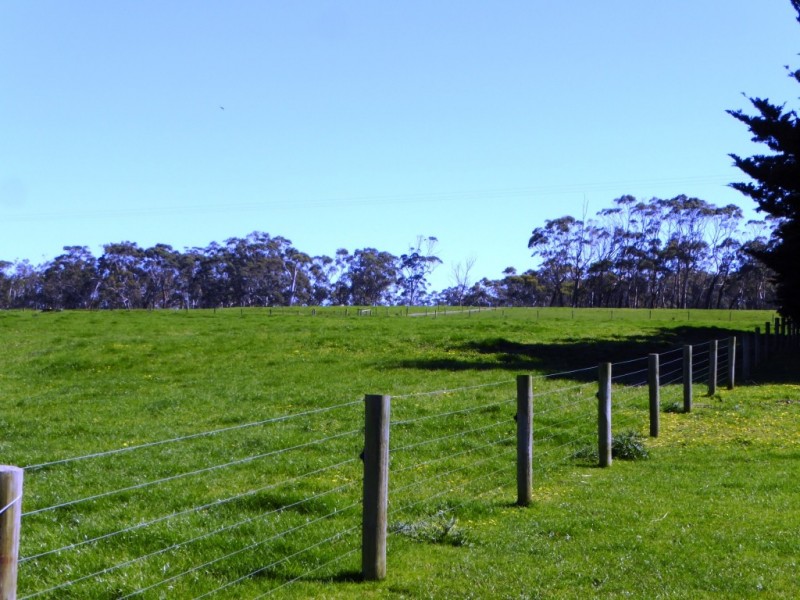 130 and 138 Rooneys Road, Panmure VIC 3265