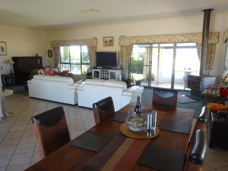 446 Perricoota Road, Moama NSW 2731