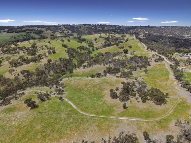 240 Wallan Heights Road, Wallan VIC 3756