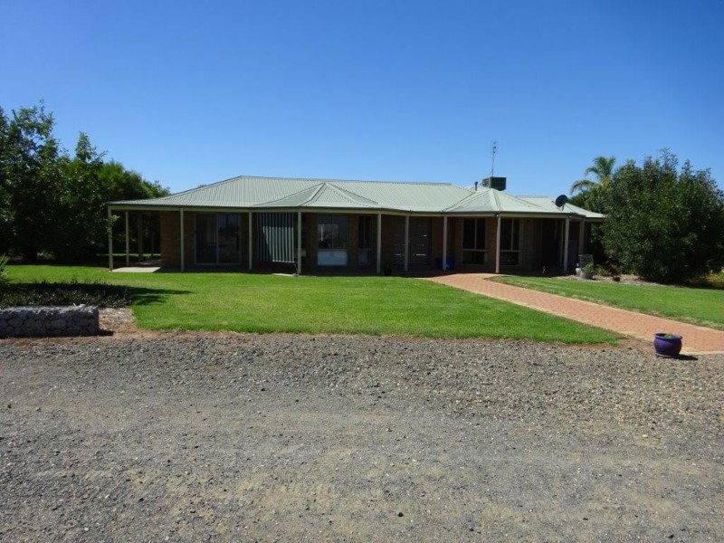 894 COBB HIGHWAY, Moama NSW 2731
