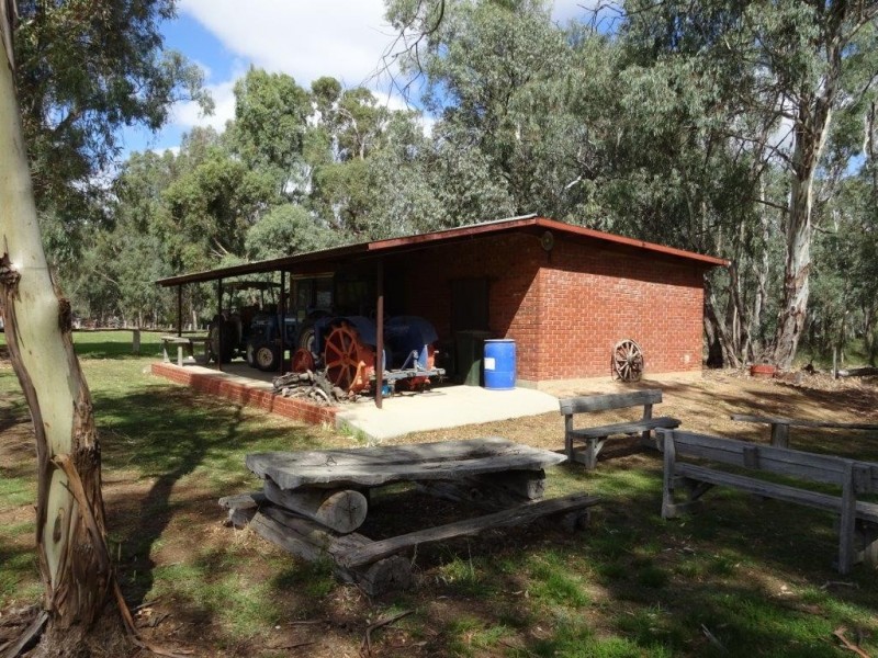 114 Simmie Road, Echuca VIC 3564