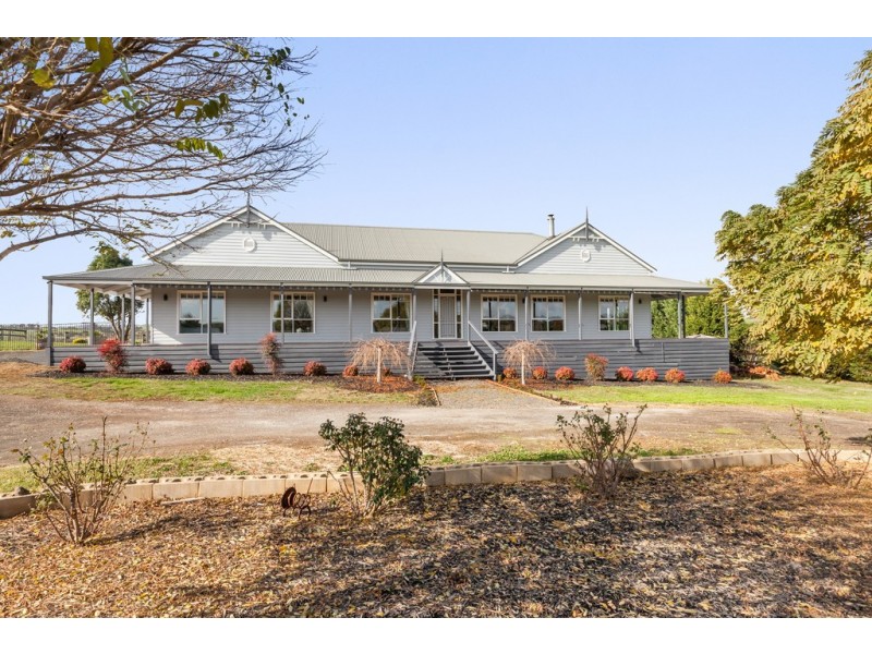 10 Olive Court, Kilmore East VIC 3764