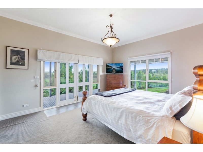 10 Olive Court, Kilmore East VIC 3764