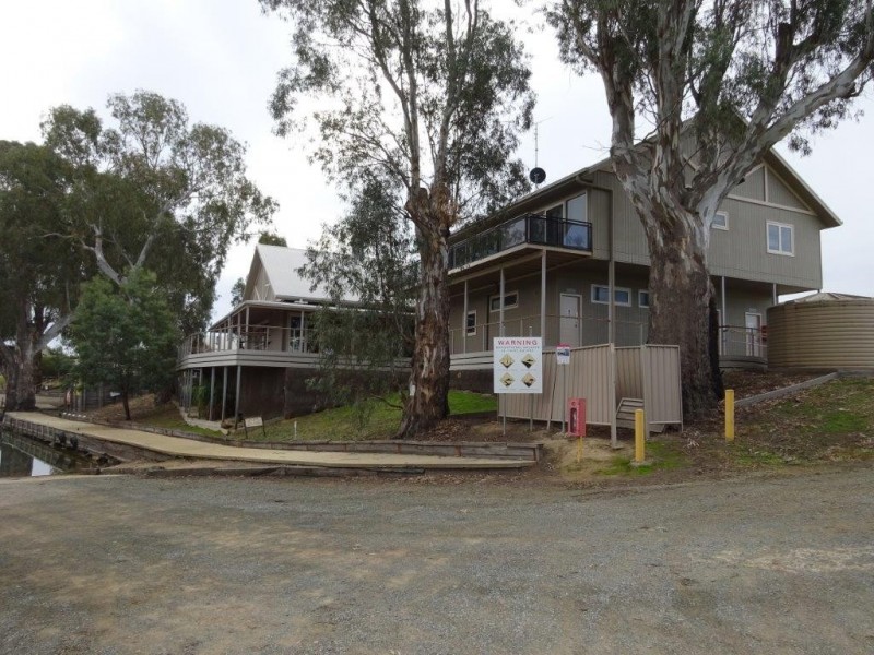 … Perricoota Road, Moama NSW 2731