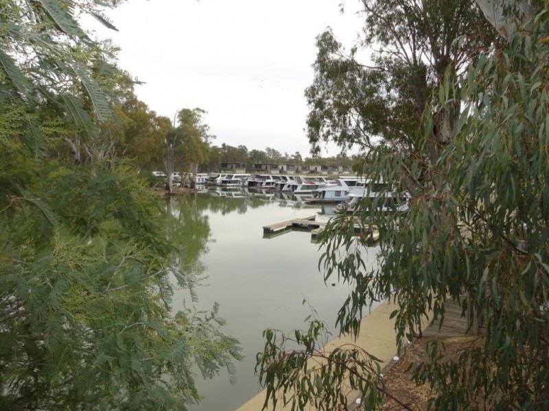 … Perricoota Road, Moama NSW 2731