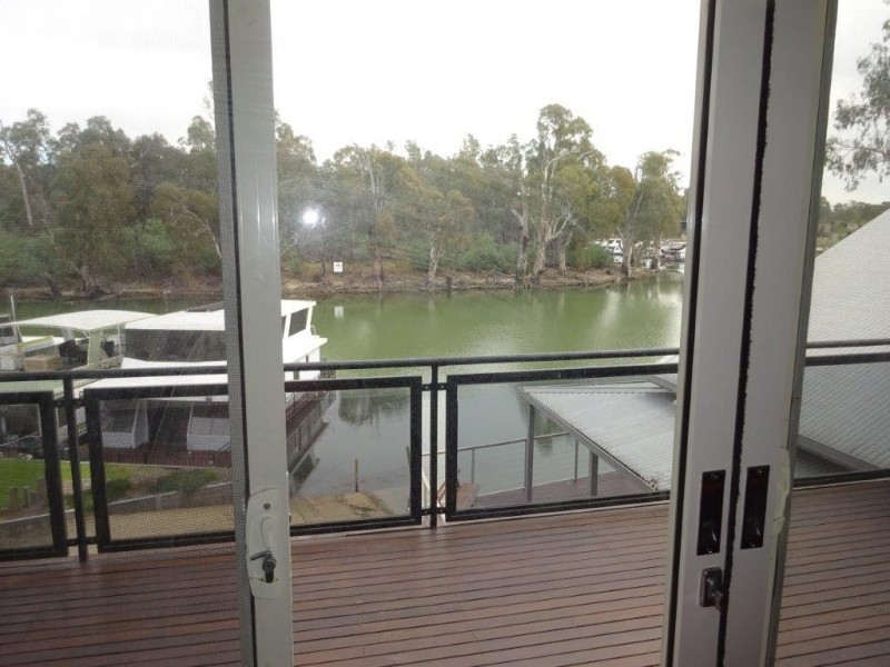 … Perricoota Road, Moama NSW 2731