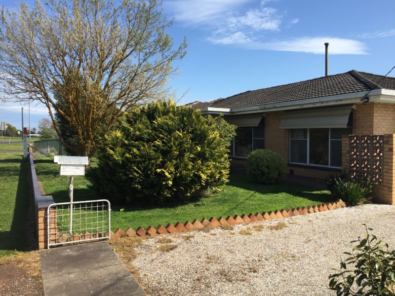 93 BOUNDARY ROAD, Mortlake VIC 3272
