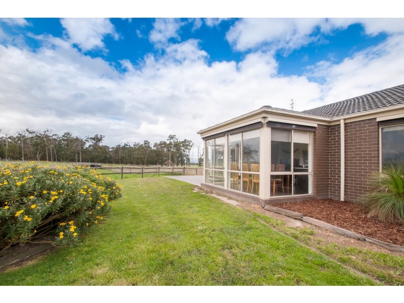 135 BROOKERS ROAD, Darnum VIC 3822