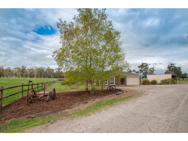135 BROOKERS ROAD, Darnum VIC 3822