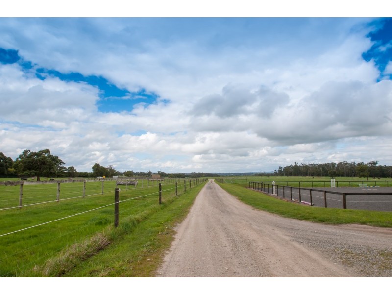 135 BROOKERS ROAD, Darnum VIC 3822