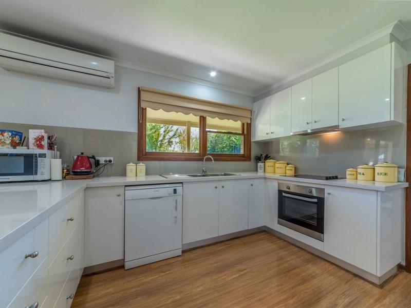 325 EAST WEST ROAD, Warragul VIC 3820