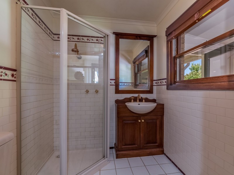 325 EAST WEST ROAD, Warragul VIC 3820