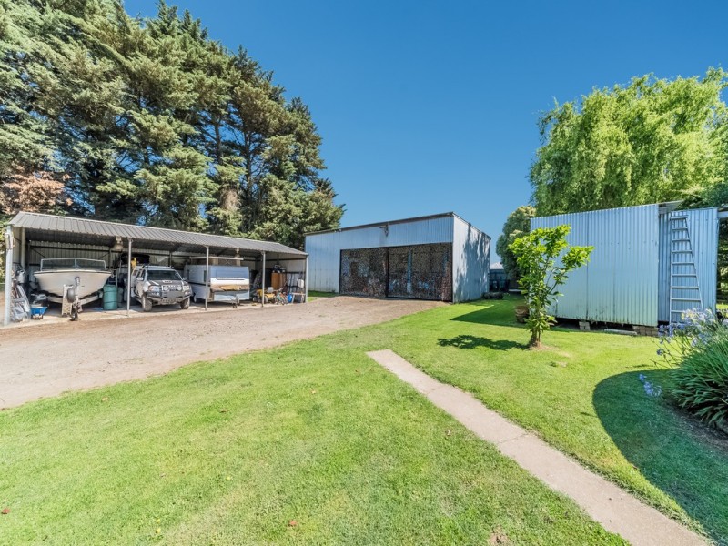 325 EAST WEST ROAD, Warragul VIC 3820