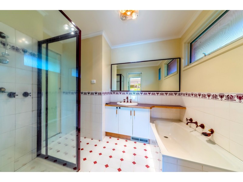 40 RANGEVIEW STREET, Warragul VIC 3820