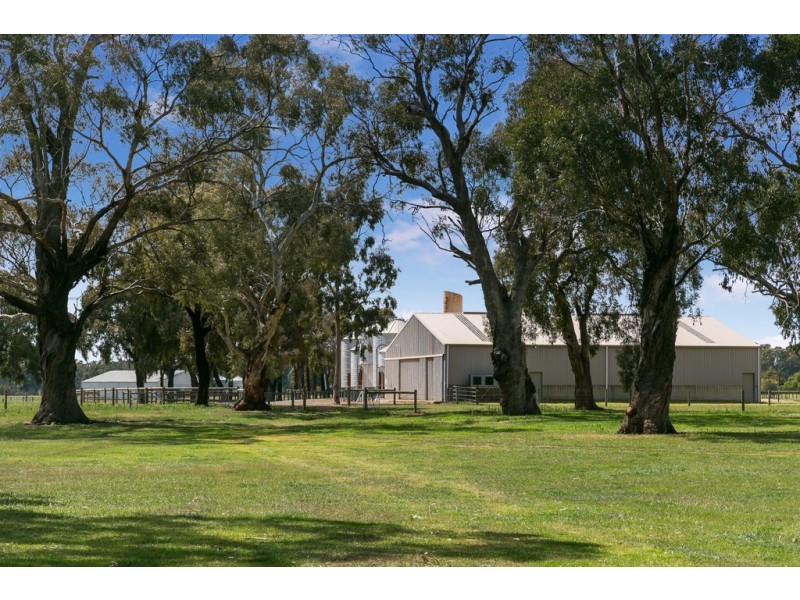 305 and 320 Ross Road, Arcadia VIC 3631