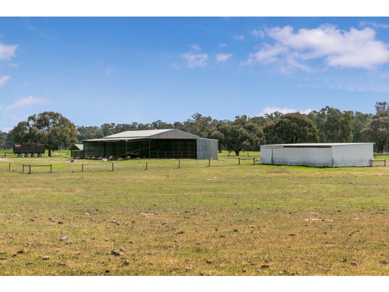 305 and 320 Ross Road, Arcadia VIC 3631