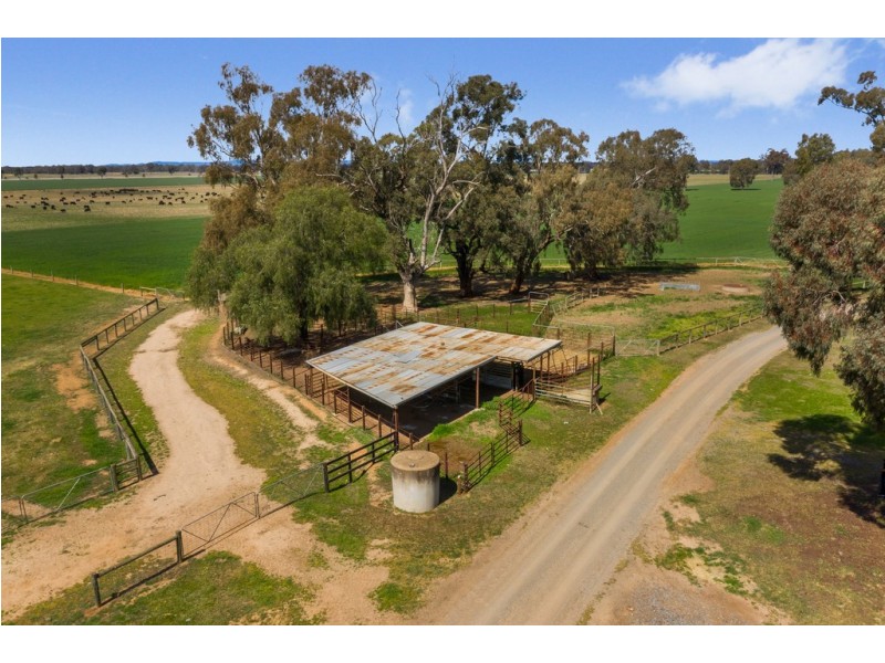 305 and 320 Ross Road, Arcadia VIC 3631