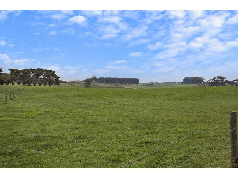 138 HALLOWELLS ROAD, Cudgee VIC 3265