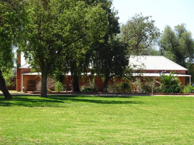 . COBB HIGHWAY, Moama NSW 2731