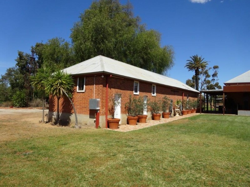 . COBB HIGHWAY, Moama NSW 2731