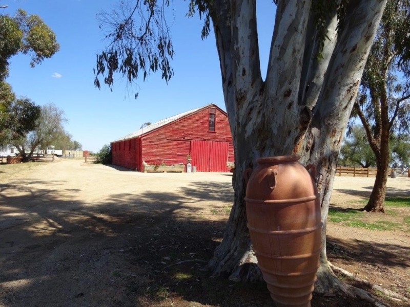 . COBB HIGHWAY, Moama NSW 2731