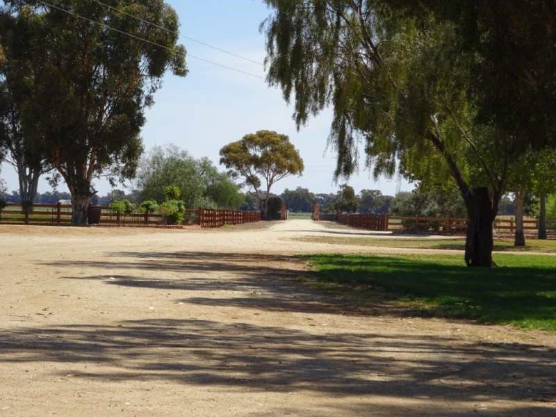 . COBB HIGHWAY, Moama NSW 2731