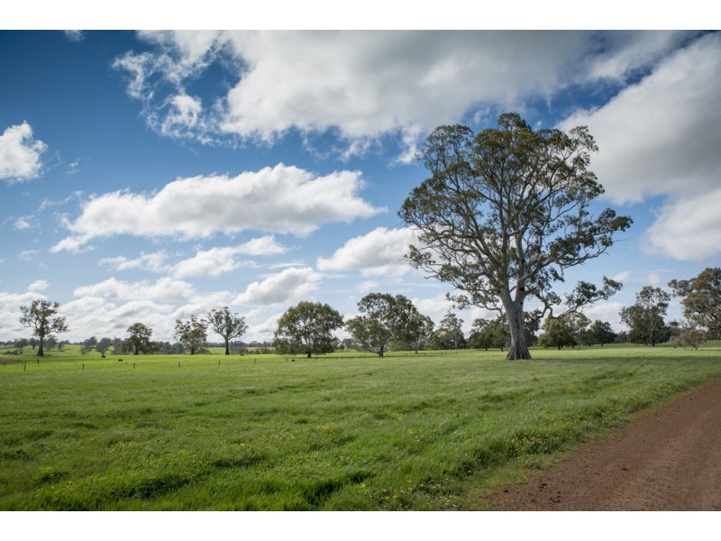 3320 Casterton-Edenhope Road, Chetwynd VIC 3312