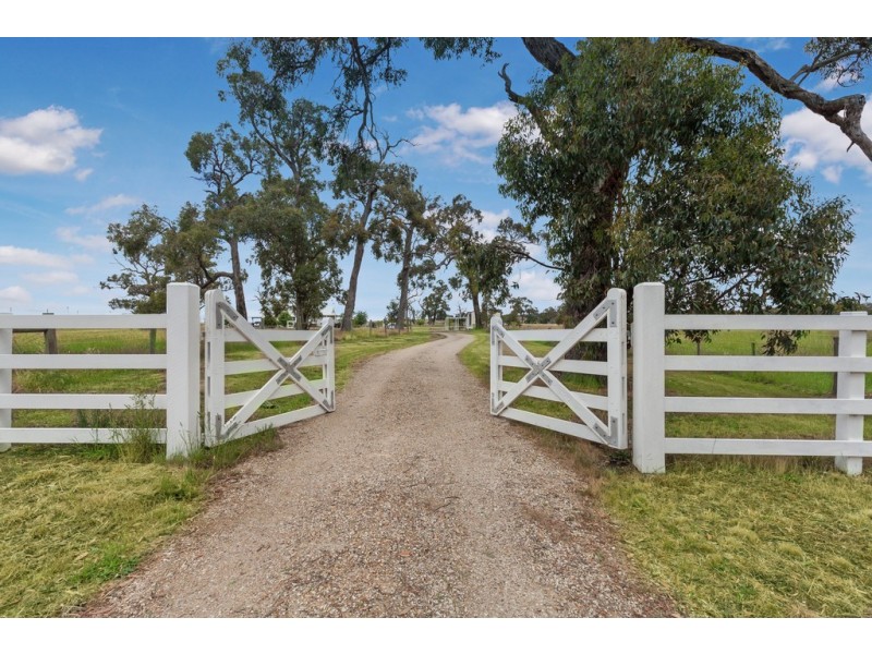 30 McKerchers Road, Bylands VIC 3762