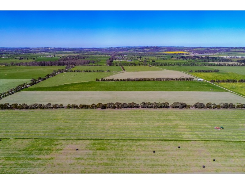 30 North Yannathan Road, Catani VIC 3981