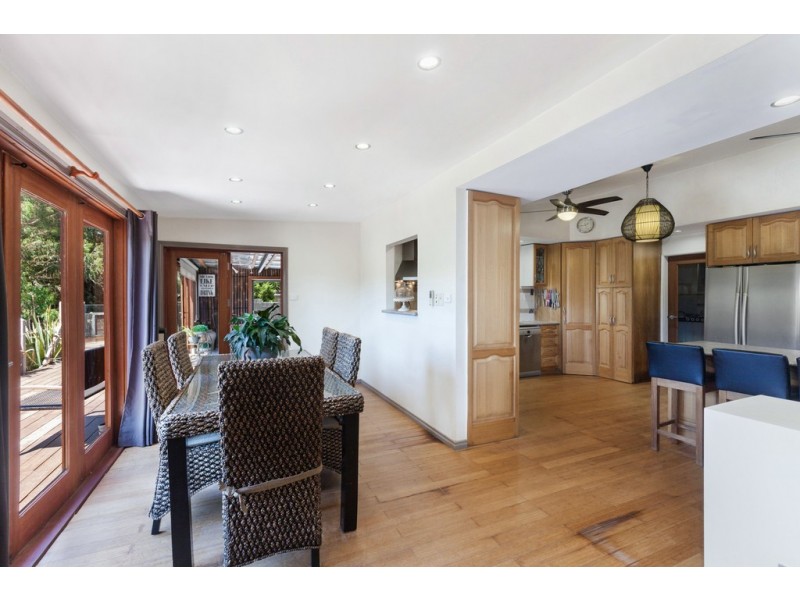 37 Dry Creek Crescent, Wandong VIC 3758